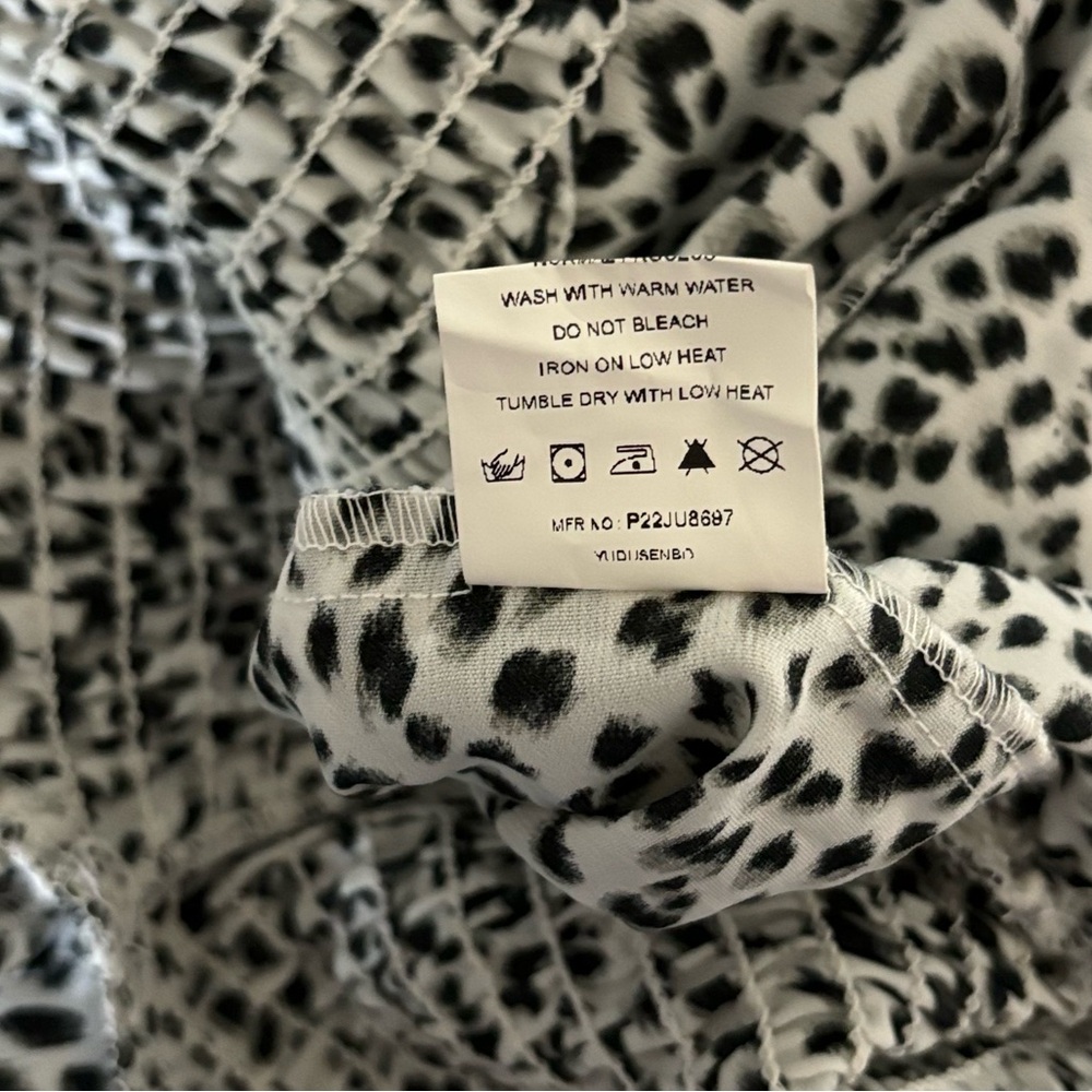 Simplee Plus Leopard Print Romper Size 1X - Picture 12 of 13